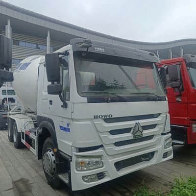 Τεχνητό βαρύ φορτίο 12m3 Cement Mixer Truck με σασί Sinotruk και υποστήριξη ισχύος