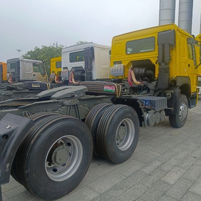 Οικονομικός τροχός κίνησης 6×4 Ντίζελ Τρακτέρ HOWO6X4 Trac με βελτιωμένη απόδοση