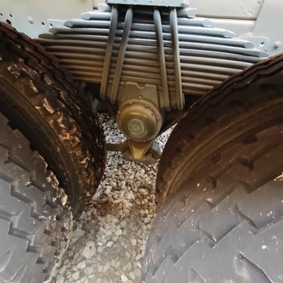 Αγορά φορτηγών Sinotruk 6X4 Μεταφορά νερού Μεταλλουργός βαρέος με χειροκίνητο κιβώτιο