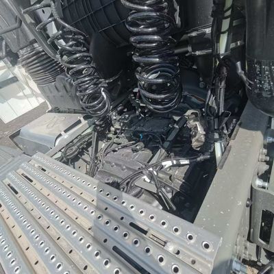 Προσαρμοσμένο φορτηγό μεταφοράς φορτίου με ελκυστήρα Sitrak για μεταφορά δεξαμενών καυσίμου υψηλής χωρητικότητας