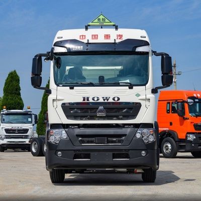 Χρησιμοποιούμενο Sinotruck HOWO 6X4 CNG Tractor Truck Load Capacity 31-40t Πιστοποίηση ελαστικών GCC