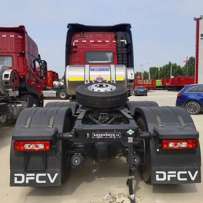 Τροχαίο με έλξη Dongfeng Tianlong 6X4 LNG με αυτόματη μετάδοση