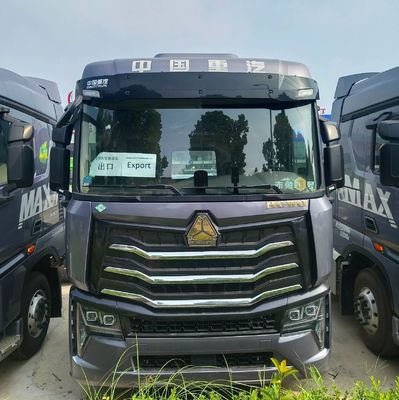 Υψηλής χωρητικότητας HOWO LNG Tractor Truck Head Package Μέγεθος 781.00cm * 253.00cm * 398.00cm