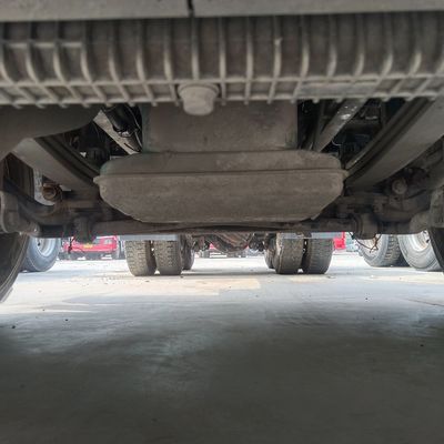 Πωλήσεις Ελευθερία Jh6 6X4 Τρακτέρ Φορτηγό μεταφοράς καυσίμων με μεγάλη χωρητικότητα