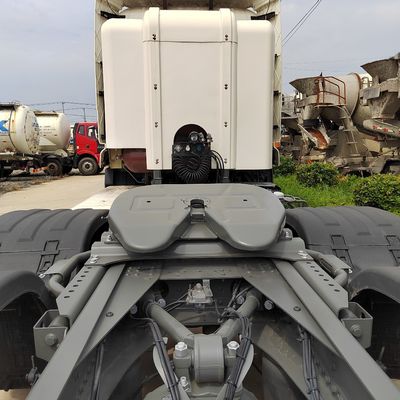 Προσαρμοσμένο μέγεθος πακέτου HOWO N 440/460HP 6X4 φορτηγά ελκυστήρα LNG/CNG για μεταφορά φορτίου