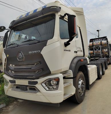 Σχεδιασμός ελαστικών Χωρίς σωλήνες Προσαρμοσμένο μεταχειρισμένο Sinotruck Sitrak HOWO 6X4 CNG τρακτέρ