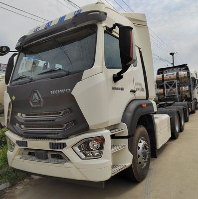 Χρησιμοποιούμενο Sinotruck HOWO 6X4 βαρύ φορτίο CNG φορτηγό για τη λύση μεταφοράς σας