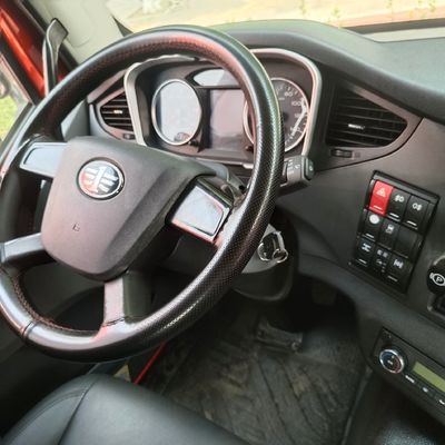 CA4250P66M25T1E6 Προσαρμοσμένο αίτημα Φθηνό FAW J6p Αεριοκίνητο 6X4 τρακτέρ