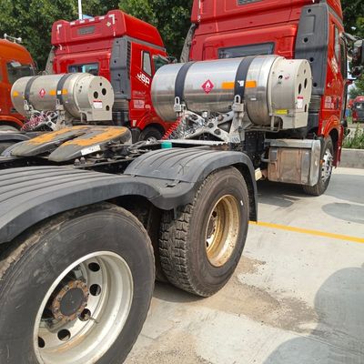 CA4250P66M25T1E6 Απελευθέρωση J6p Τρακτικό φορτηγό μεταφοράς 6 * 4/4 * 2/6 * 2 Χρησιμοποιημένο ελκυστήρα