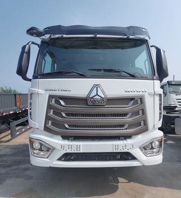 ZZ4257N3247E1H Sinotruk HOWO ρυμουλκούμενο ελκυστήρα με 600L δεξαμενή καυσίμου και καύσιμο