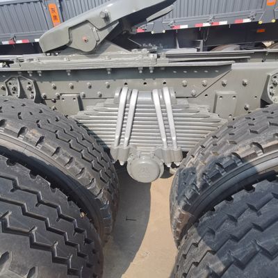 ZZ4257N3247E1H Sinotruk HOWO ρυμουλκούμενο ελκυστήρα με 600L δεξαμενή καυσίμου και καύσιμο