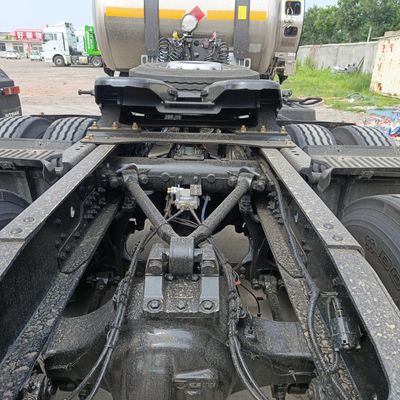 Ελευθερία Jh6 βενζινοφόρο 6*4 με βελτιωμένη απόδοση διεύθυνσης από πλαίσιο Sinotruk