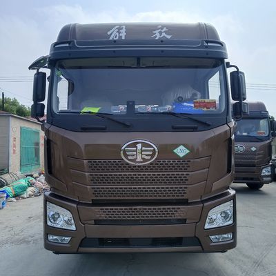 6 μήνες Υπηρεσία μετά την πώληση 530HP Liberation Gas Truck με υδραυλικό τιμόνι 6*4