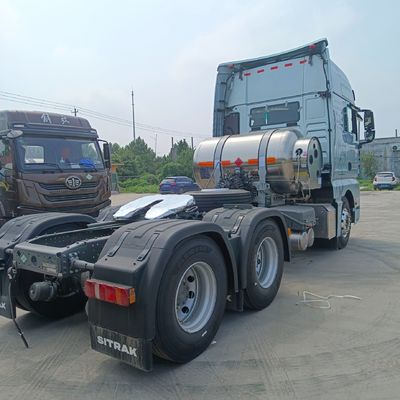 630HP 6*4 2024 Shandeka G7h LNG Τρακτέρ φορτηγό για τη μεταφορά 8.25m*2.55m*3.96m φορτίο