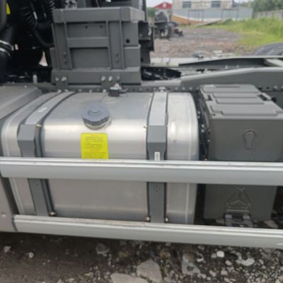 Σάντεκα Τραξιόν Τρακ 390HP Ντίζελ Μηχανή 6*4/4*2/6*2 με Προσαρμοσμένη Αίτηση