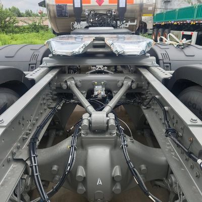 540HP HOWO 6X4LNG Τρακτέρ με αυτόματο κιβώτιο μεταφοράς Μεταφορικό φορτηγό με νόμισμα ΗΠΑ