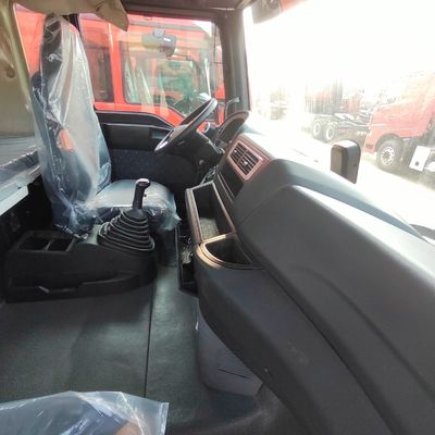 Τύπος χειροκίνητης μεταφοράς Χρησιμοποιούμενο Sinotruck HOWO 6X4 CNG ελκυστήρα φορτηγό για τις απαιτήσεις σας