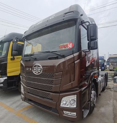 FAW Jh6 Διεθνής 630HP αέριο ελκυστήρα ρυμουλκούμενο Sinotruk σασί με χειροκίνητο κιβώτιο μετάδοσης