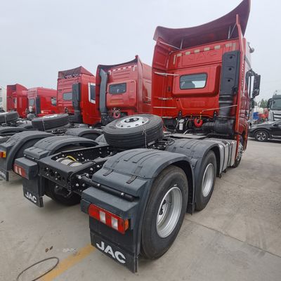 JAC 6X4 φορτηγό με 600L δεξαμενή καυσίμου Σχεδιασμός ελαστικών χωρίς σωλήνες 351-450hp