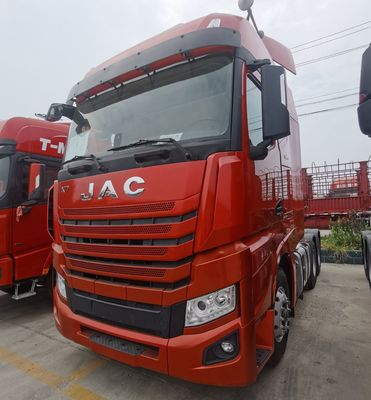 Εγγυημένη ομαλή οδήγηση JAC 6X4 φορτηγό με εναέρια ανάρτηση 351-450hp 600L δεξαμενή καυσίμου